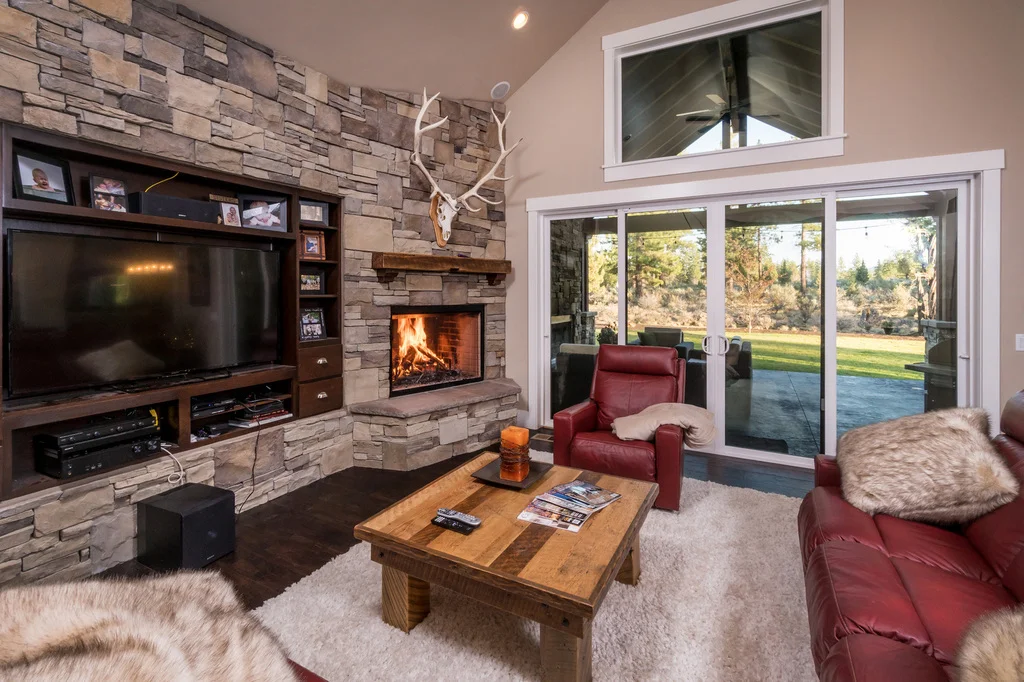 AllyBrooke-Custom-Homes-Stone-Work-Fire-Place-Living-Room.jpg
