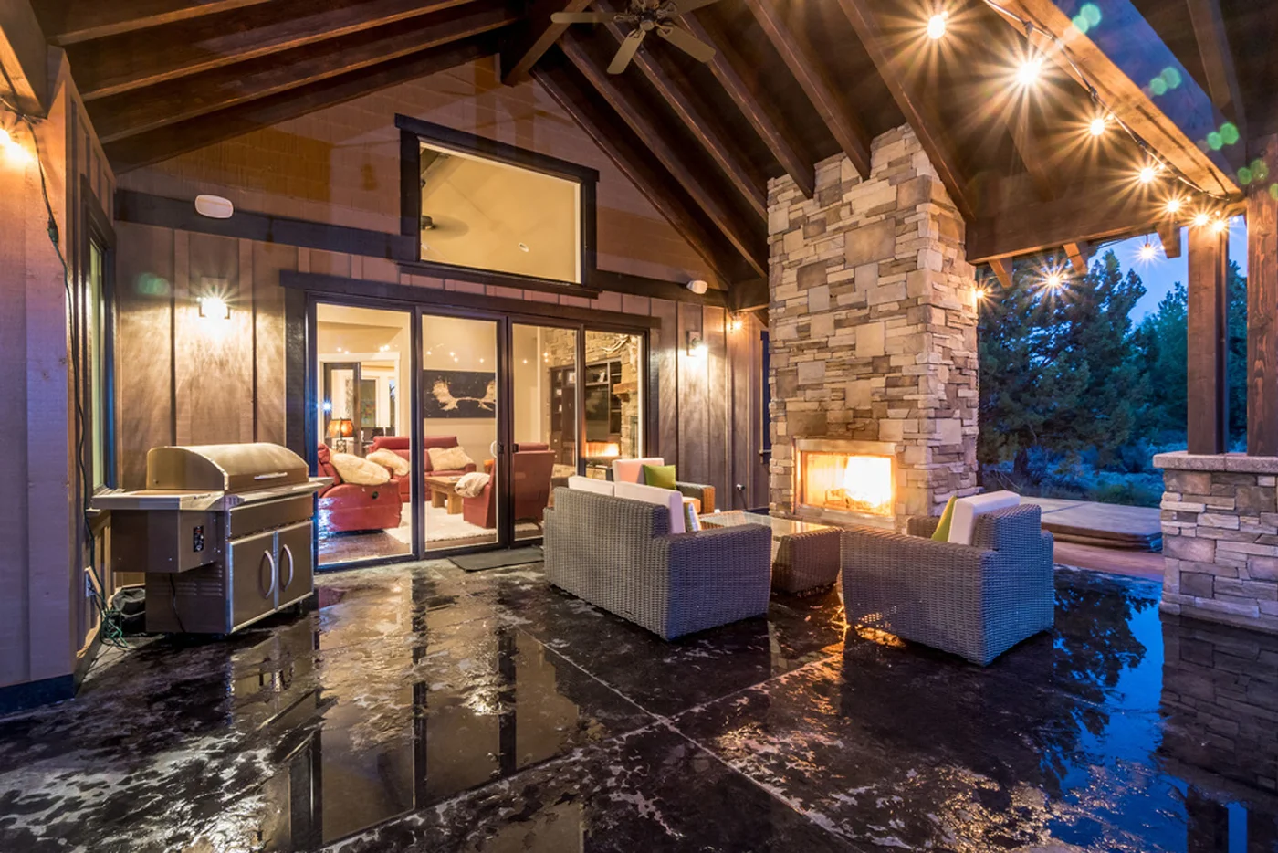 Custom-Home-Builder-Central-Oregon-Patio-Outdoor-Kitchen-Custom-Fireplace.jpg