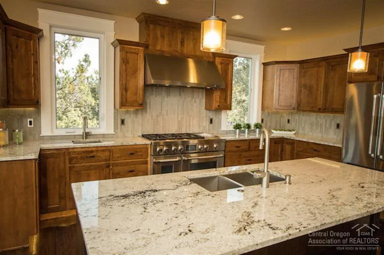 Custom-Kitchen-Builder-Remodeler-Central-Oregon.jpg