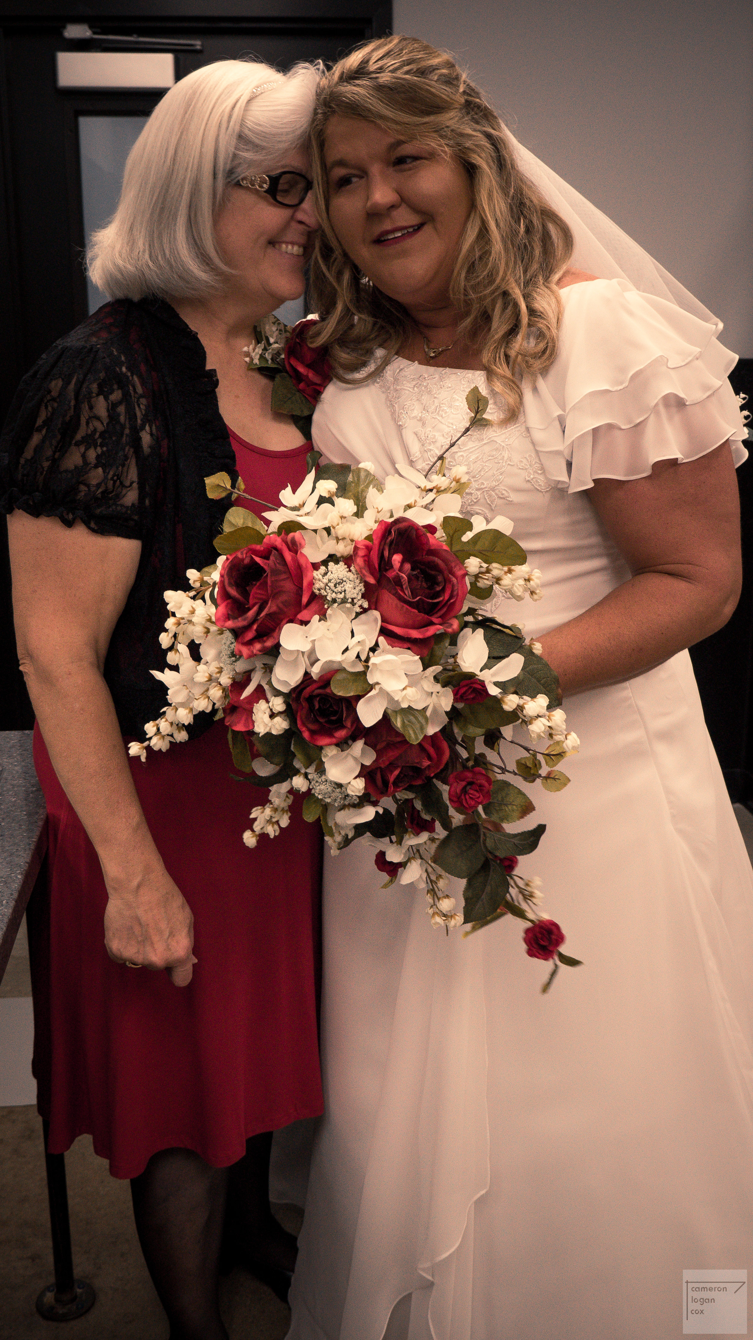 Wedding Photographer Photography Kansas City Gallery Missouri Photos Online Discount Price Two Photographer Team Video wedding rings candids documentarian poses posed (105 of 294).jpg