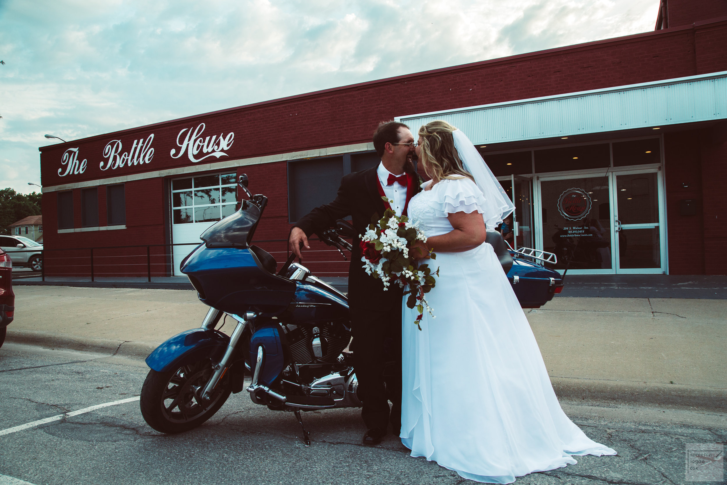 Wedding Photographer Photography Kansas City Gallery Missouri Photos Online Discount Price Two Photographer Team Video wedding rings candids documentarian poses posed (187 of 294).jpg