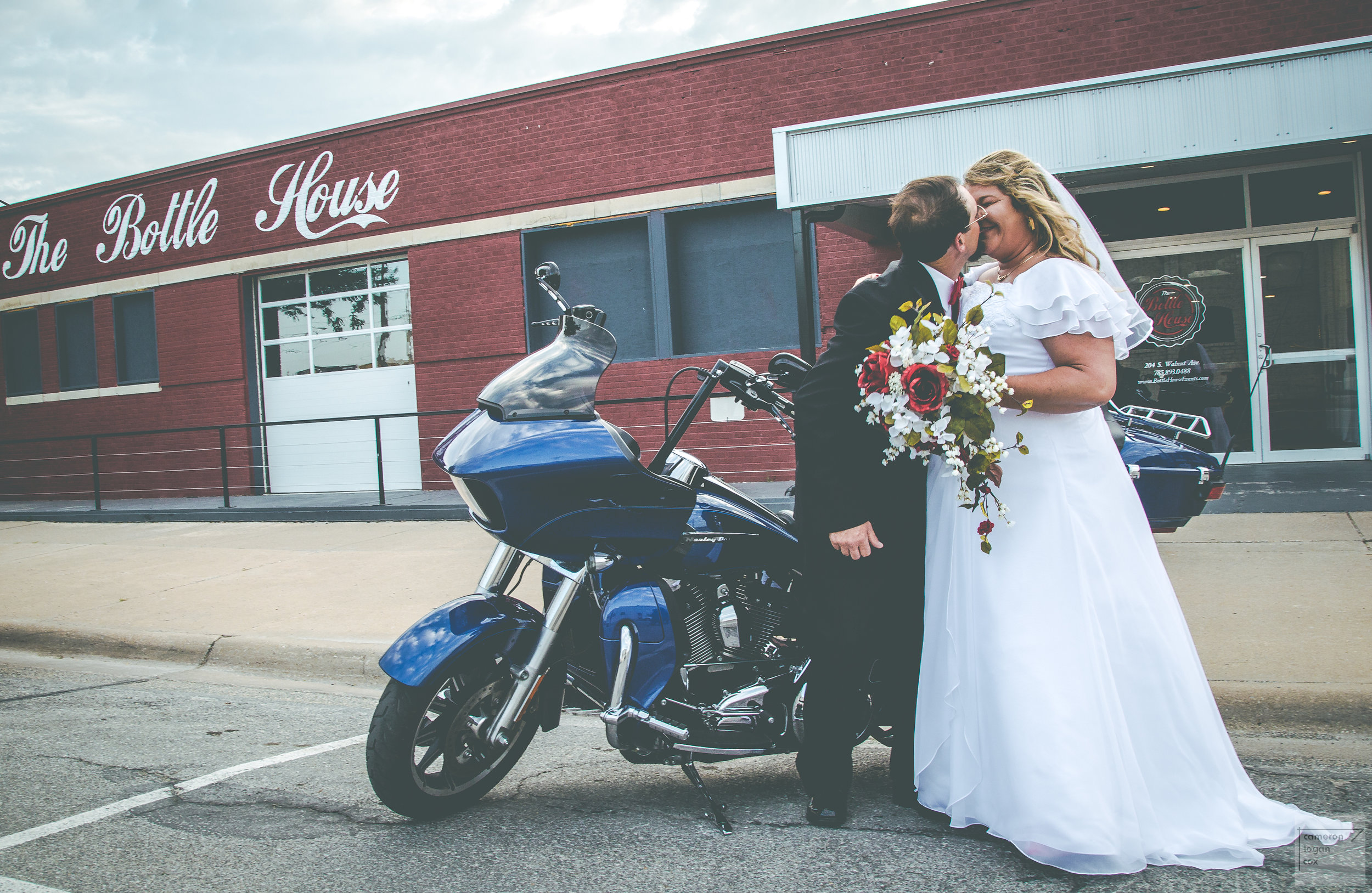 Wedding Photographer Photography Kansas City Gallery Missouri Photos Online Discount Price Two Photographer Team Video wedding rings candids documentarian poses posed (186 of 294).jpg