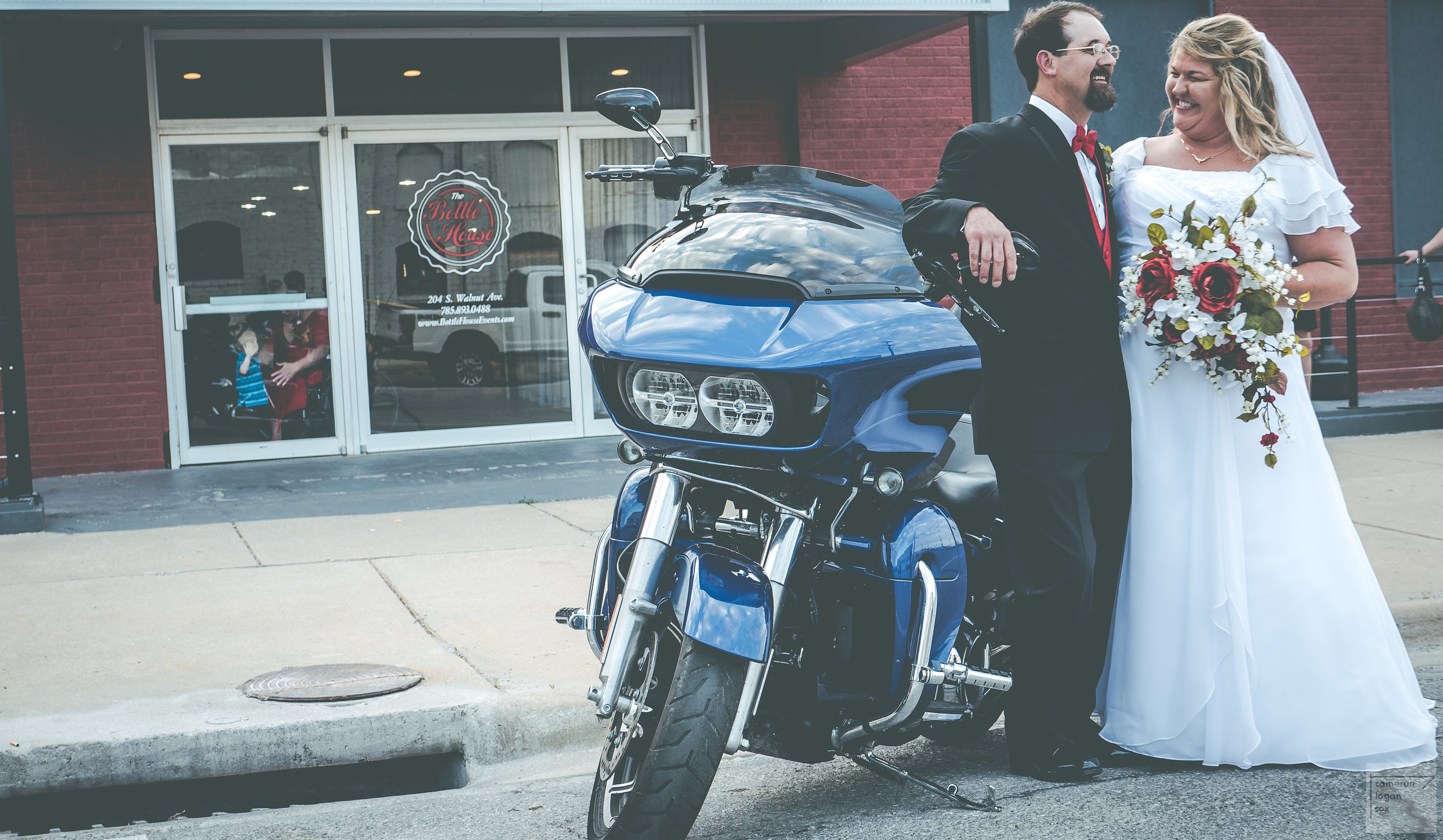 Wedding Photographer Photography Kansas City Gallery Missouri Photos Online Discount Price Two Photographer Team Video wedding rings candids documentarian poses posed (197 of 294).jpg