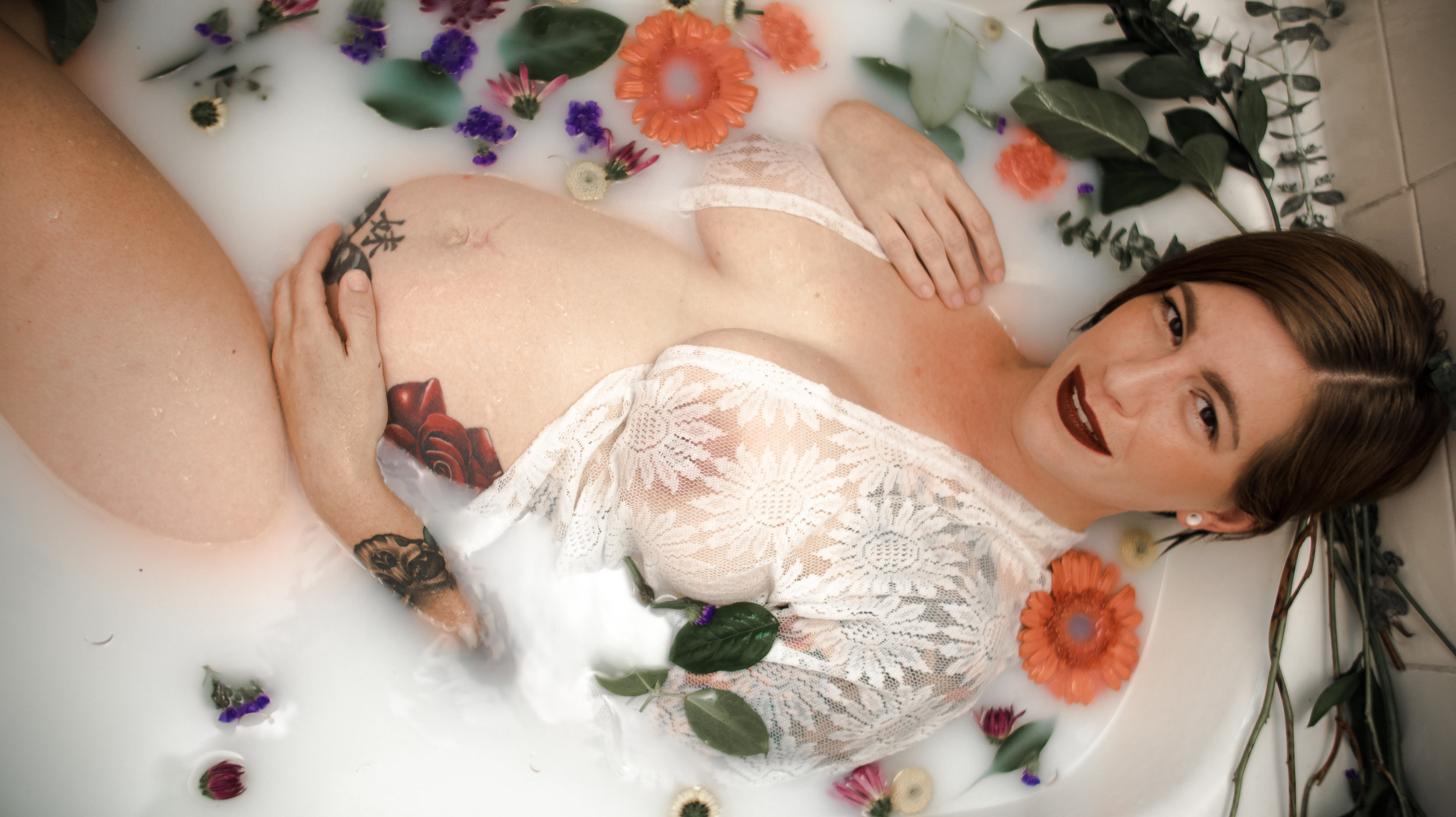 terri milk bath photographs (15 of 30).jpg