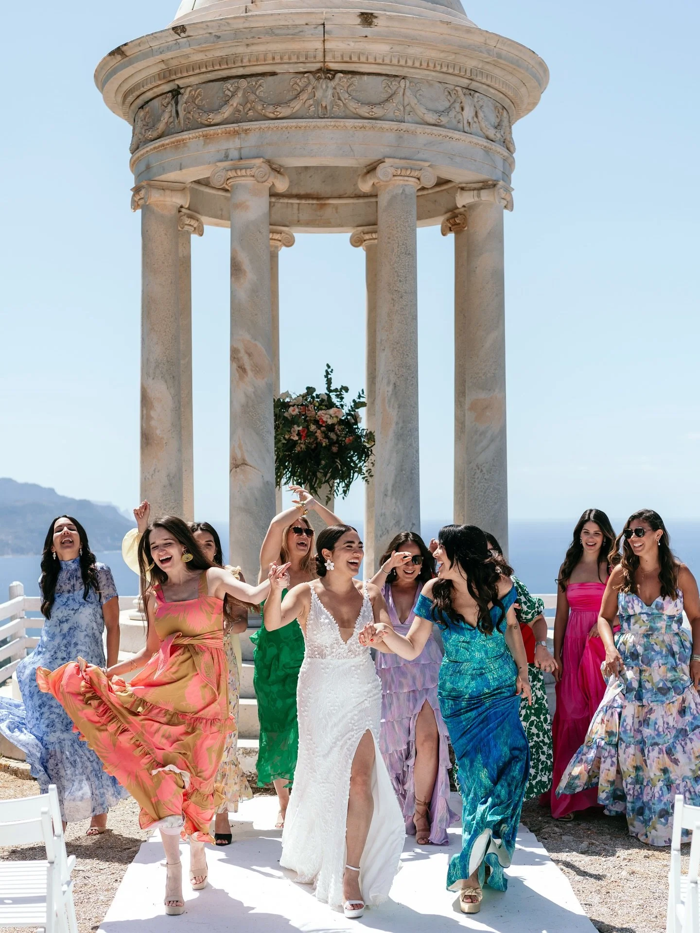 Reflecting on this unforgettable wedding! 😍 And how I am so thankful to all the beautiful brides from every corner of the world who trust me to be part of their special day. Your kind words inspire me and lets me keep doing what I love! #thankfulmon