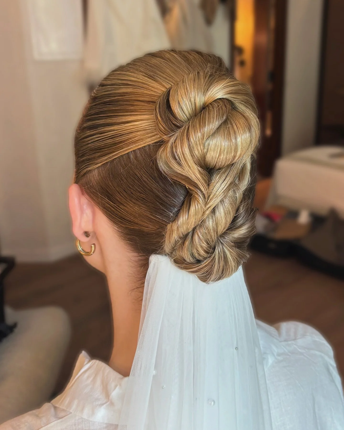 Wedding Day vs. Inspo✨ I&rsquo;m thrilled to have created this sleek and modern bridal updo for my beautiful bride Laura, on her special day! I love bringing someone&rsquo;s dream vision to life, especially on such an important occasion without a tri