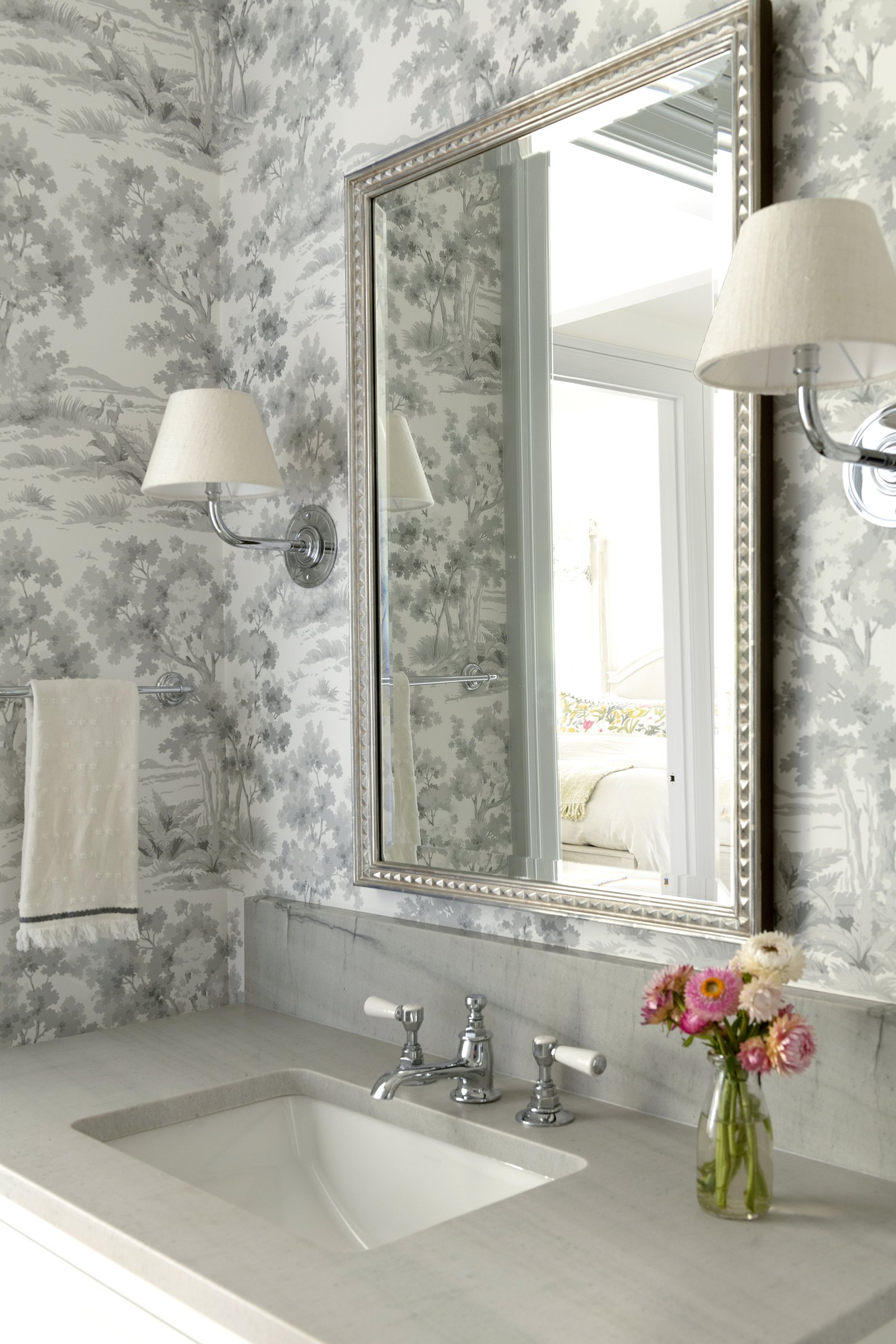 10 Swedish Country House_Engler Studios + Streeter_Guest_Bathroom_106.jpg