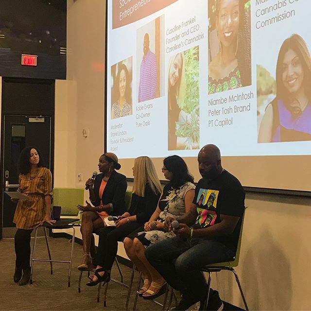 Incredible discussion regarding the future of social equity and economic empowerment at Boston Cannabis Week with Kobie Evans, Shanel Lindsay, Caroline Frankel, Niambe McIntosh and Shaleen Title #bostoncannabisweek