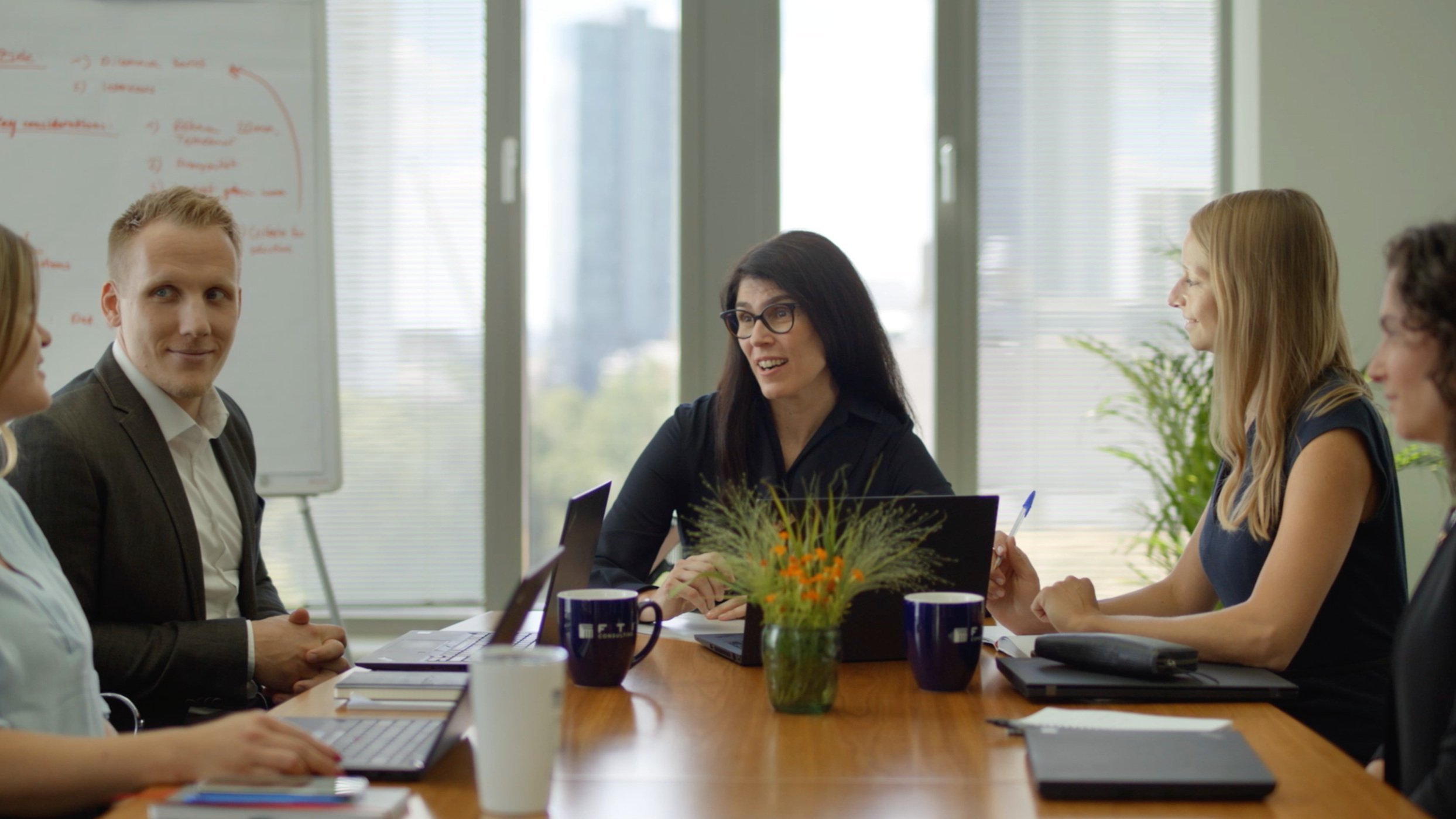 Group SRJ - FTI Consulting