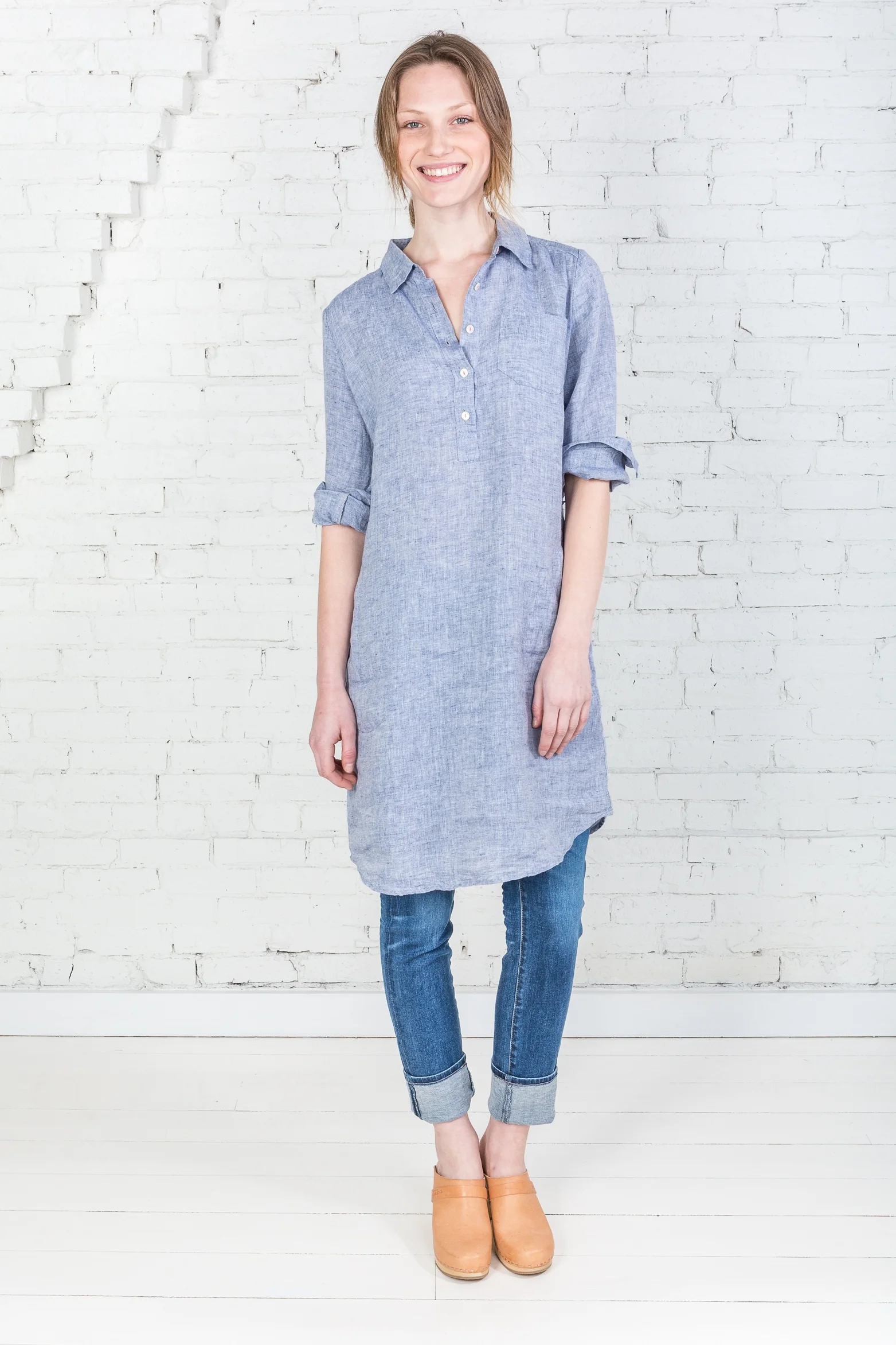 142 bluewhite 2.jpg