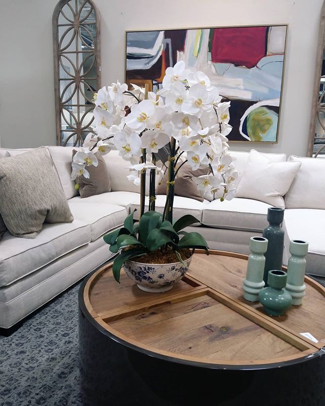 #martymasoncollectedhome #valdesesectional #sectionalsofa #coffeetables #mmch #designservices #Interiordesign #interiordesignatlanta