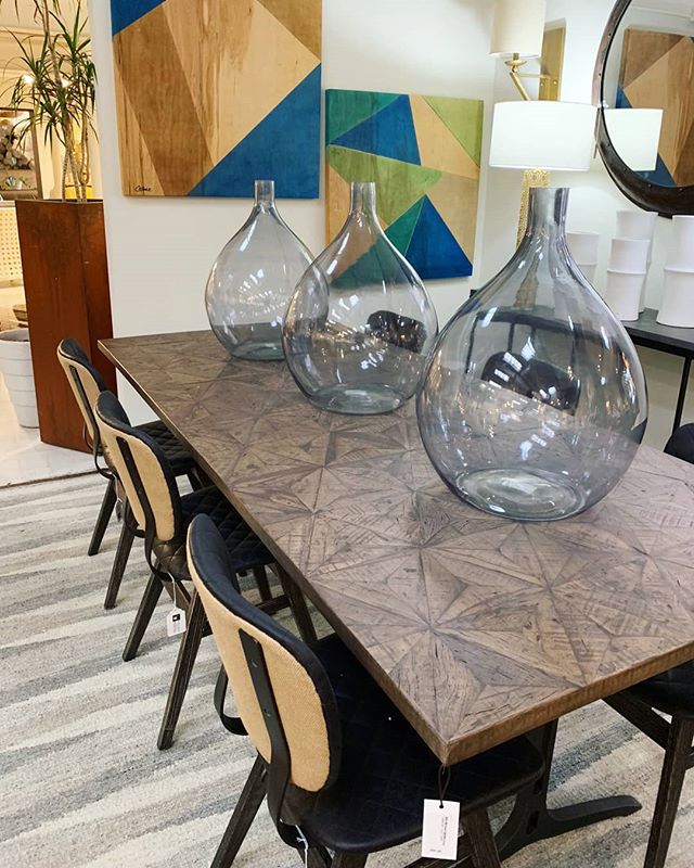 #mmchfurniture #martymason #martymasoncollectedhome #martymasonfurniture #dinningtable #Interiordesign #interiordesignatlanta #diningroomdecor #diningroomideas