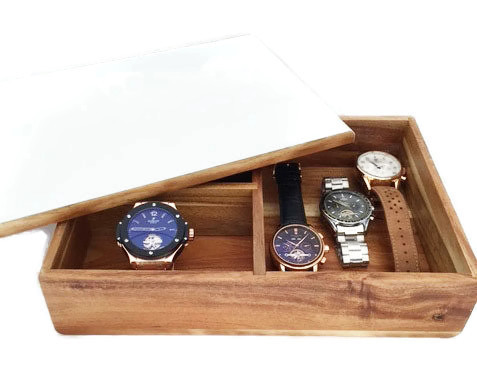 Box_with_watches_1024x1024.jpg