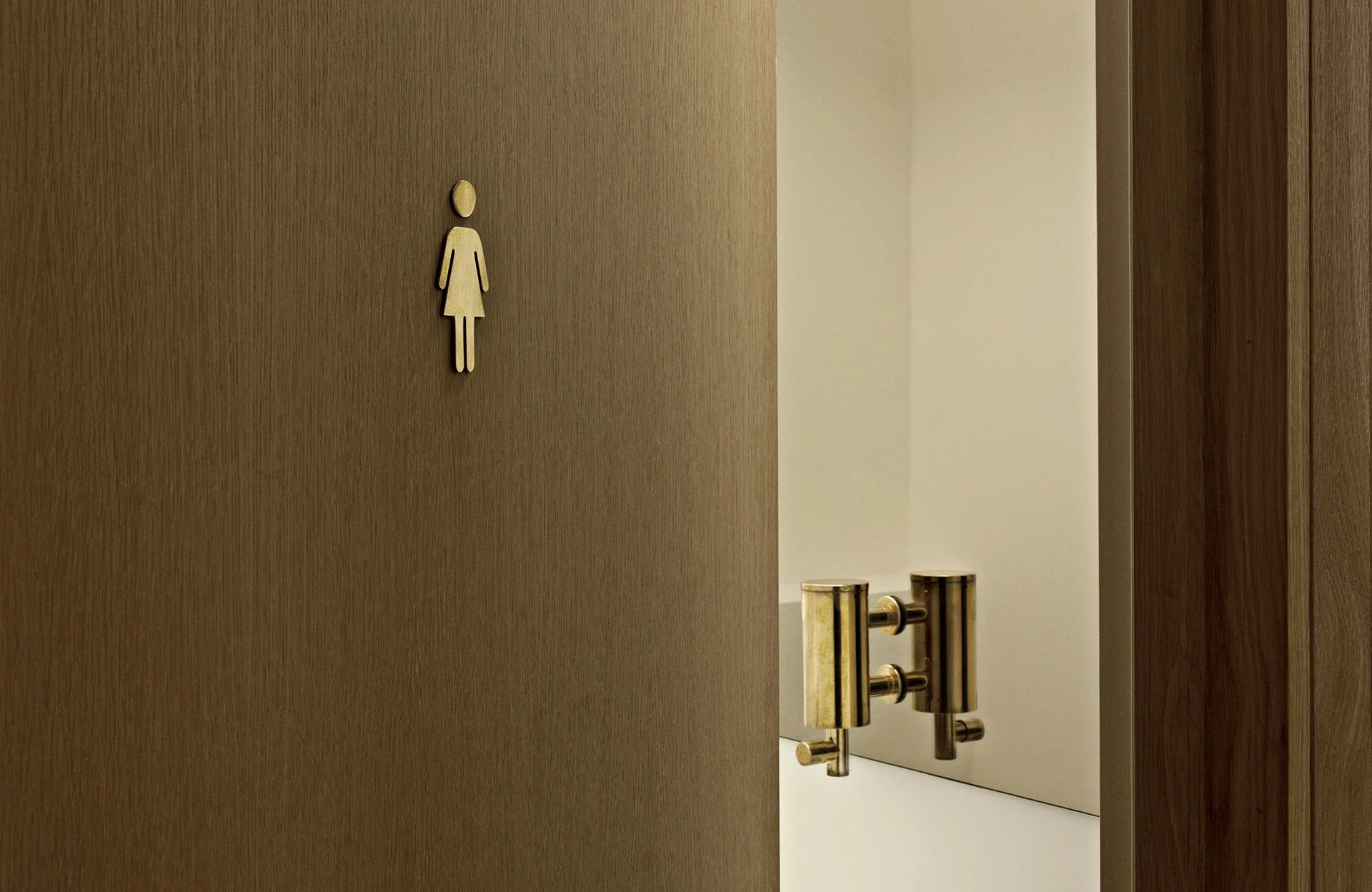 sofie-ladefoged-interior-restaurant-det-glade-vanvid-03-redigeret.jpg