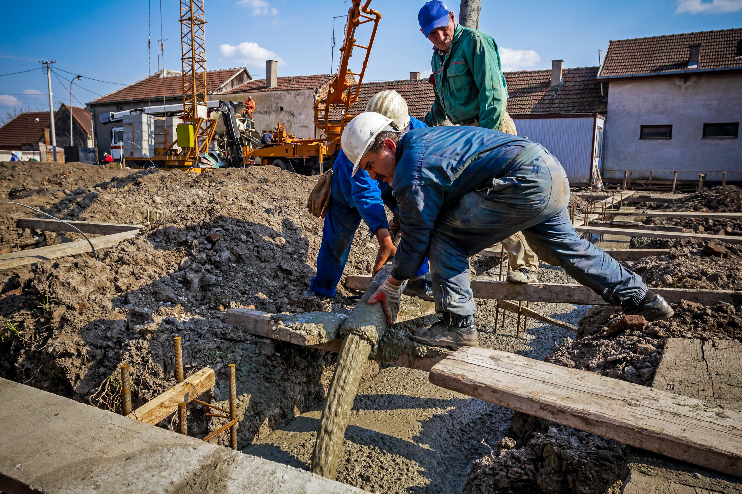 Concrete-pouring-495267328_3869x2579.jpeg