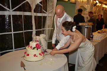 Sergio Wedding cutting cake.jpg