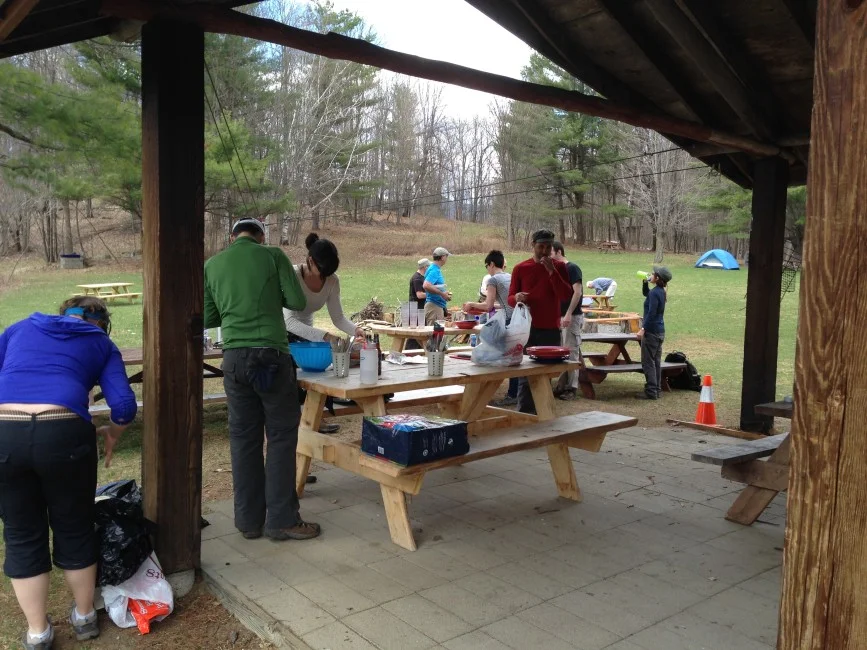 Break time for the volunteers – Photo by Luc Massicotte.