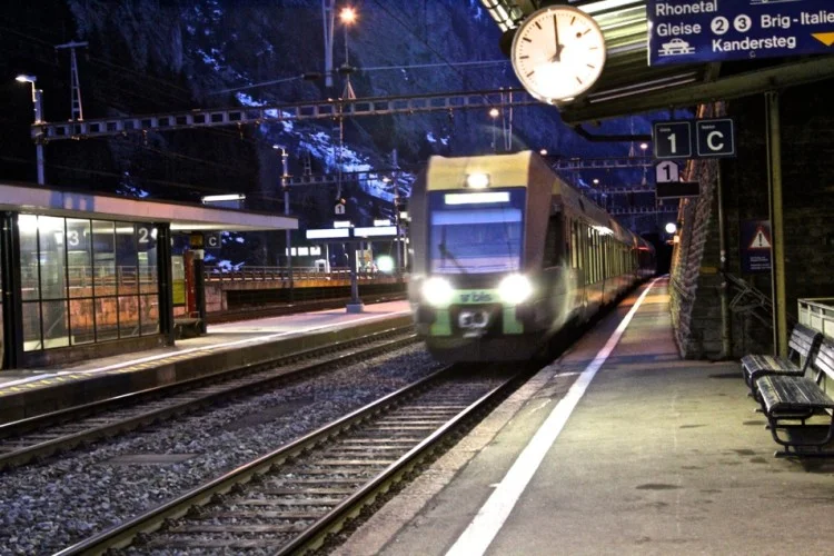 Our chariot heading back to Interlaken arrived on perfect Swiss time, of course.