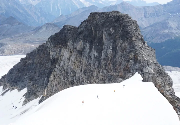Glaciers and rocks. GMC 2015. Photo by Elizabeth Eckhardt.