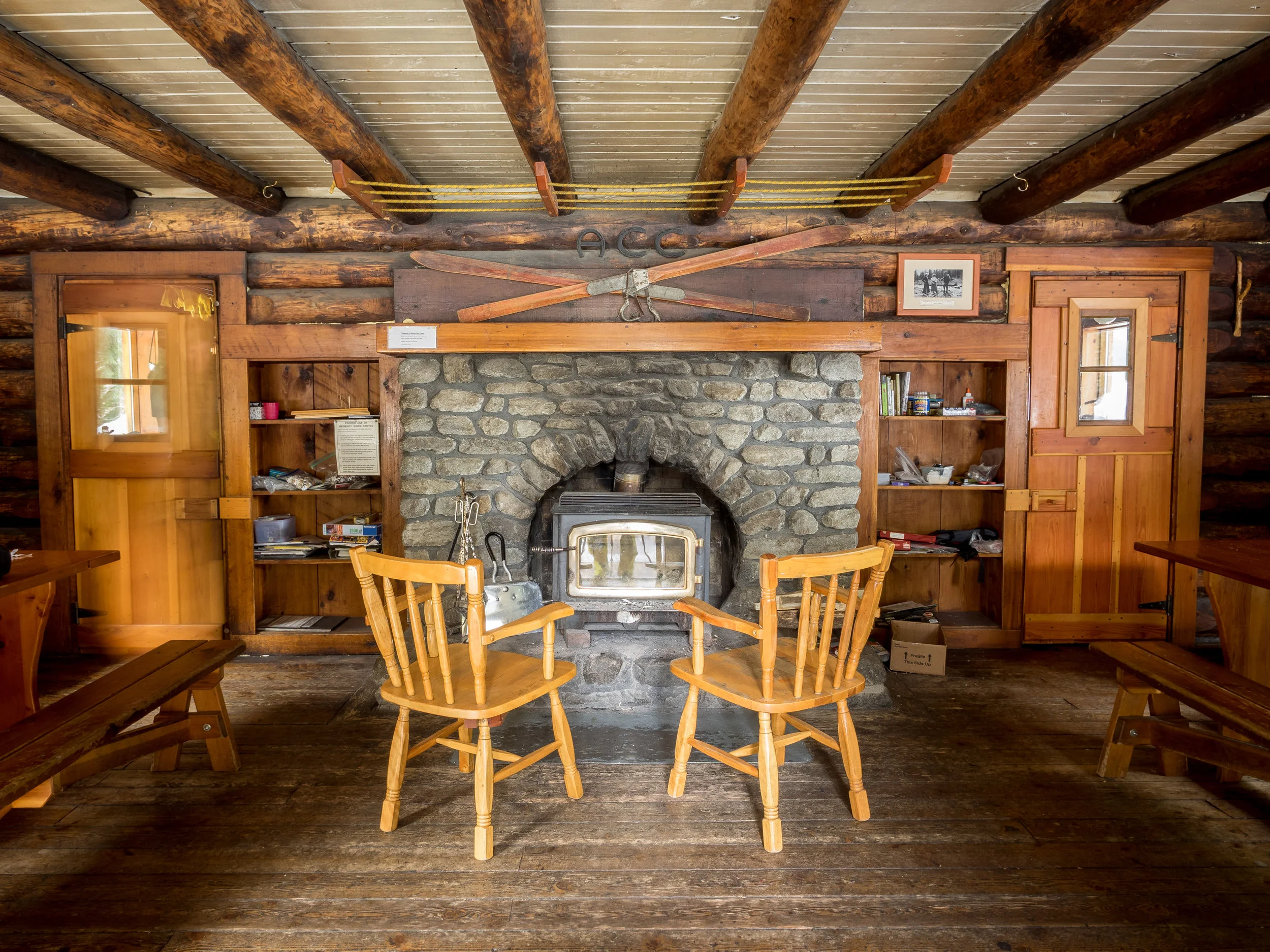 Wheeler Hut. Photo by Leigh McClurg, Pebbleshoo.