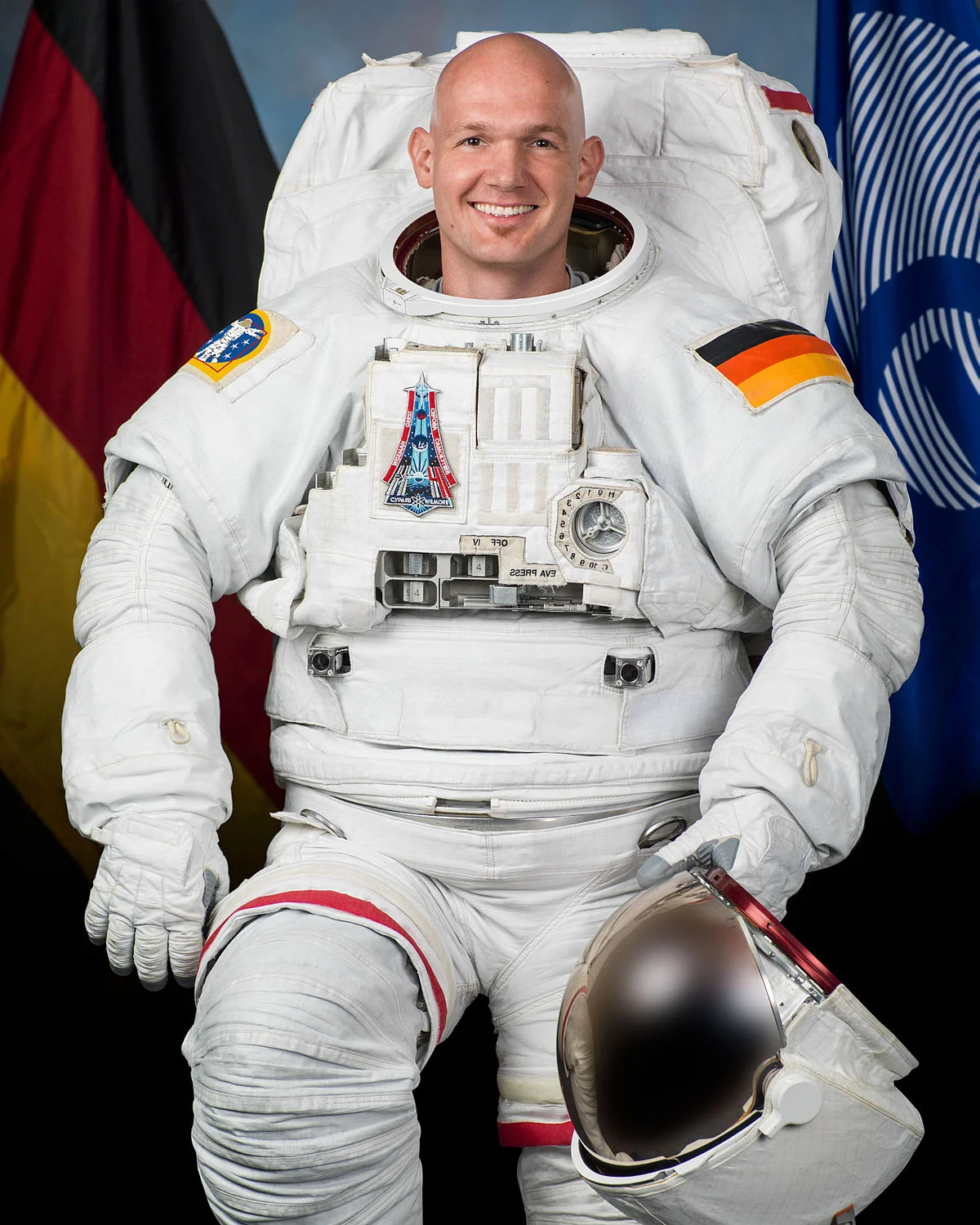 It isn’t everyday you get a phone call from outer space! Alexander Gerst, the soon-to-be-first German Space Commander, called us up shortly after arriving at the International Space Station to find out what we were up to! 