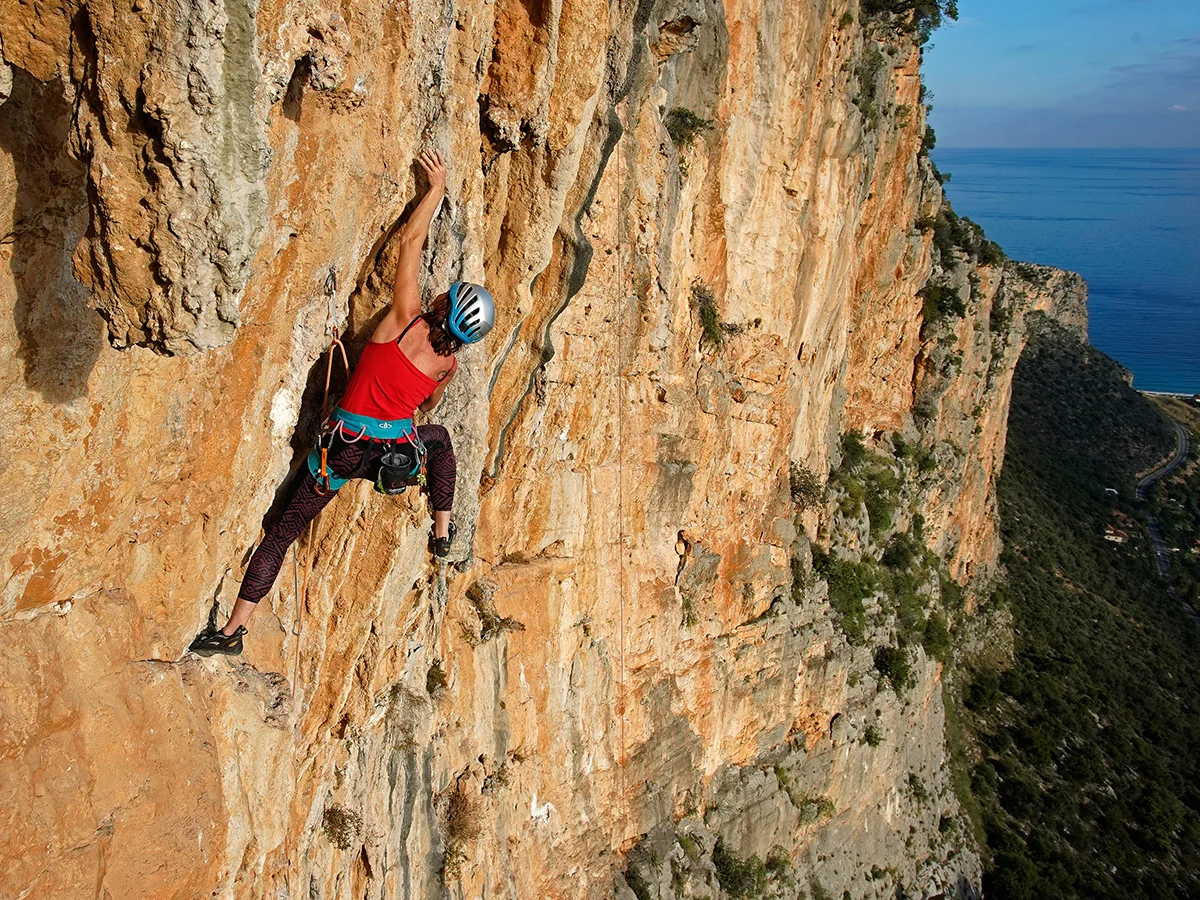 Nancy climbing ‘Wolfgang Güllich’ at Leonidio. Photo by Ralf Dujmvoits.