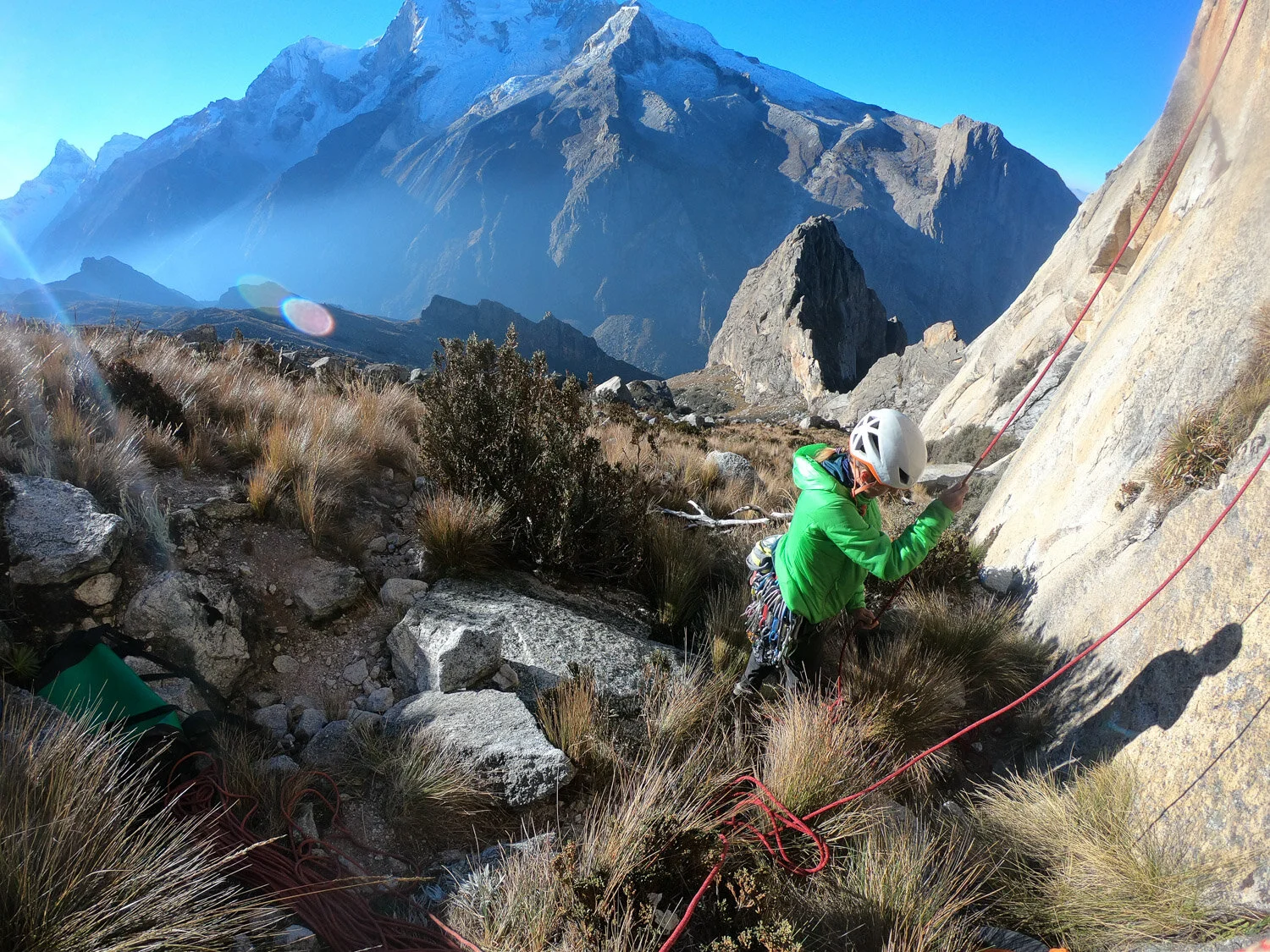 地図・旅行ガイド CLASSIC CLIMBS of the CORDILLERA BLANCA 地図・旅行ガイド CLASSIC CLIMBS of the CORDILLERA BLANCA