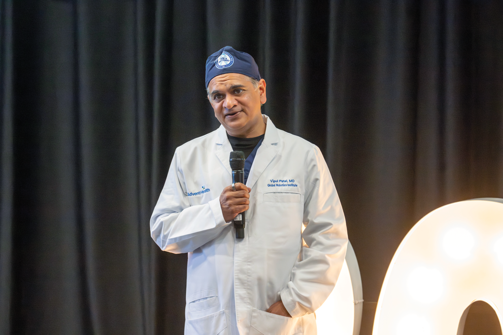 Dr-Patel-20k-Surgery-Celebration_THB1930.png
