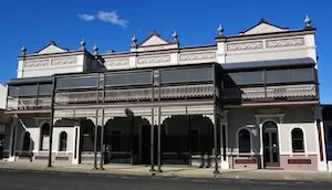 warwick-hotel.jpg