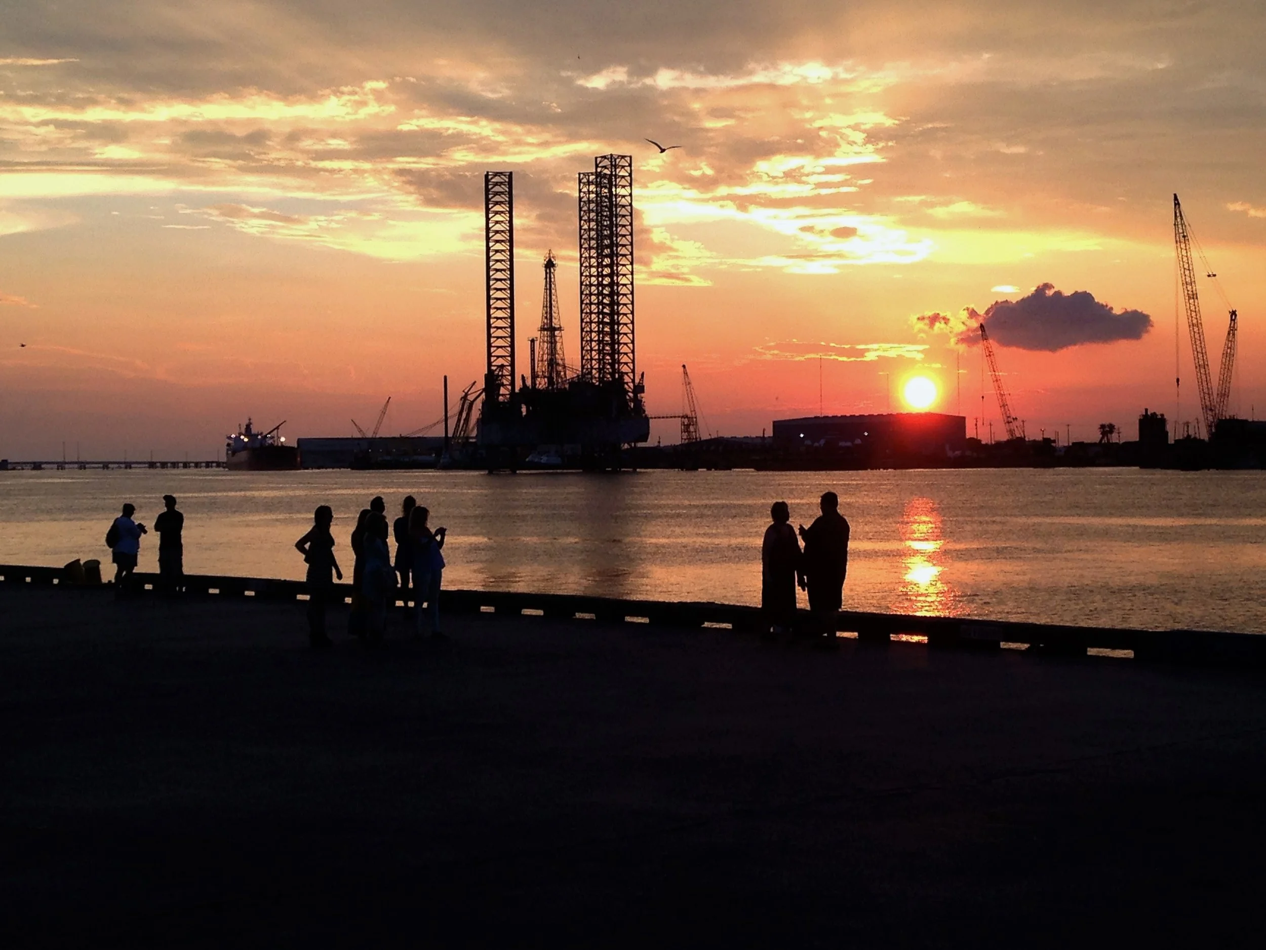 Galveston Bay: "Jack Up" Rig (sunsets make man made beauty)