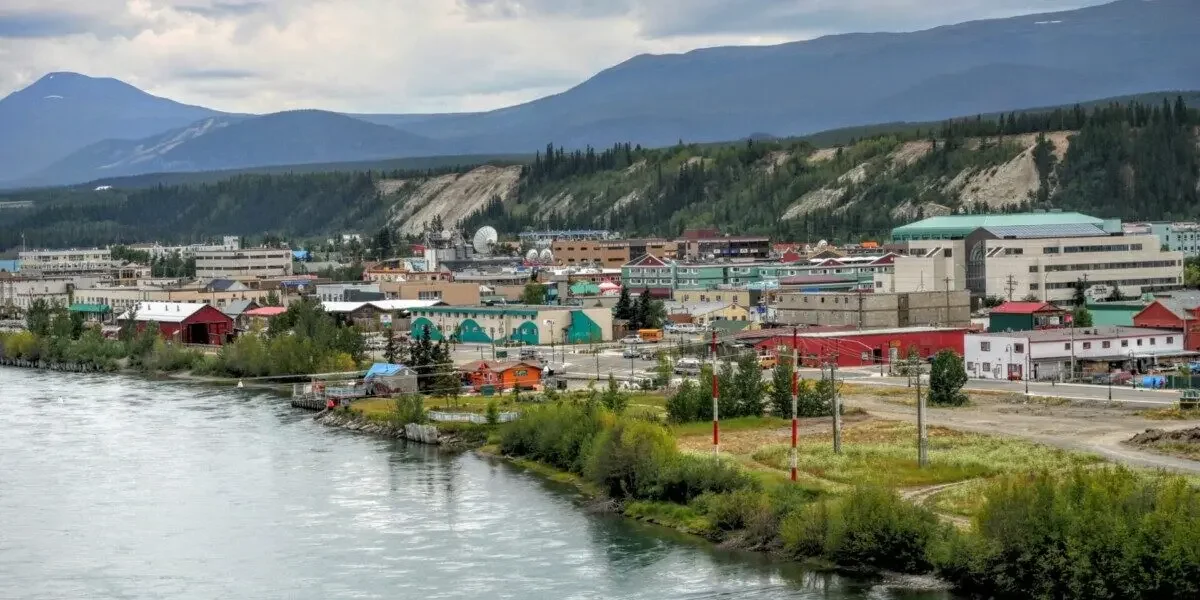 Yukon_River_at_Whitehorse_-b-e1787777060828.jpg.webp