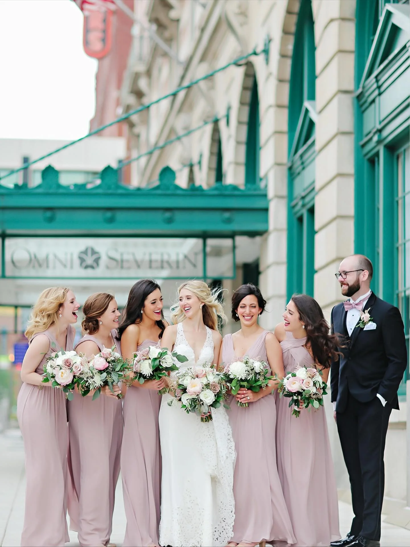 Flashback Friday ✨
We&rsquo;ve had the joy of planning and designing weddings all across the U.S., from the coasts to the heart of the Midwest. Having the chance to collaborate with incredible vendors and venues has been such a gift &mdash; and this 