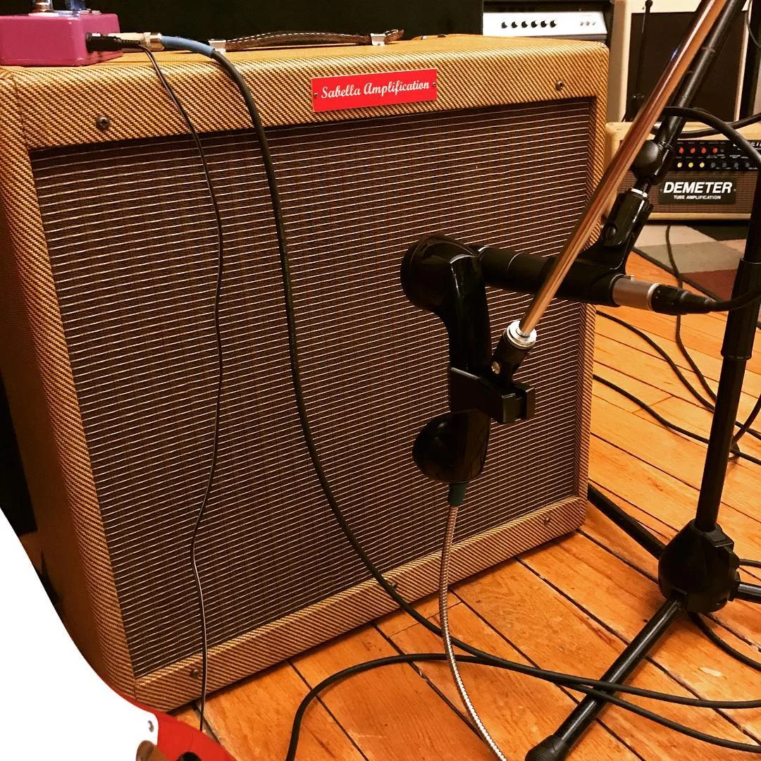 guitar-cab-trash-mic.jpg