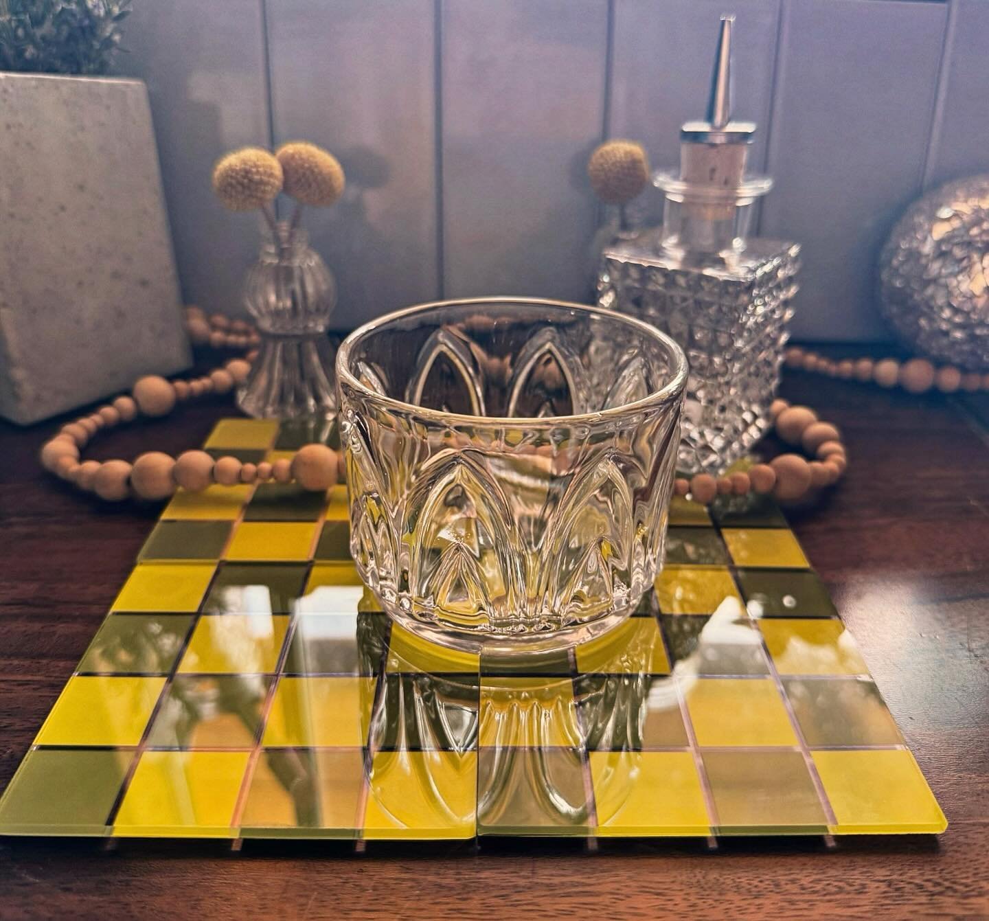 They say it&rsquo;s December&hellip; 
though the weather in Big Sur feels quite contradictory to this claim. With the holidays just around the corner, allegedly, let&rsquo;s make it a bit easier for you. If you are wondering what to fill your glass w