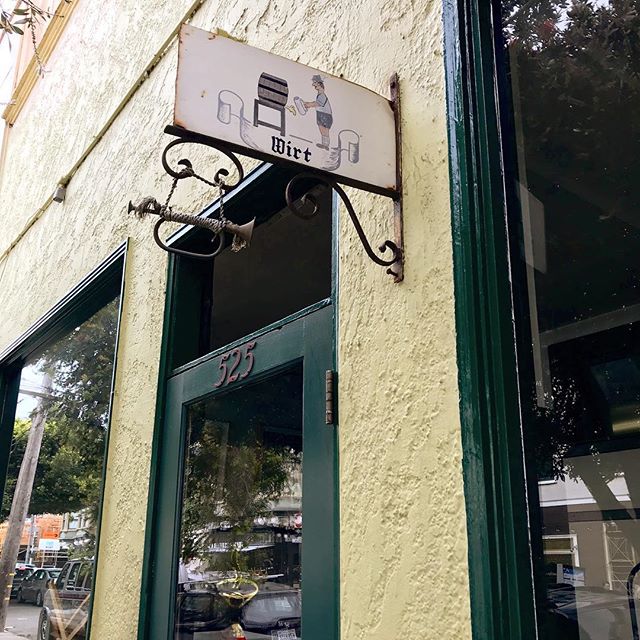 #100CitiesInSF - MUNICH 🇩🇪 It&rsquo;s Friday and it&rsquo;s #InternationalBeerDay so it must be 5 o&rsquo;clock somewhere. Where will you be celebrating? Take your pick in SF: @suppenkuchesf or round the corner in their @biergartensf you&rsquo;ll b