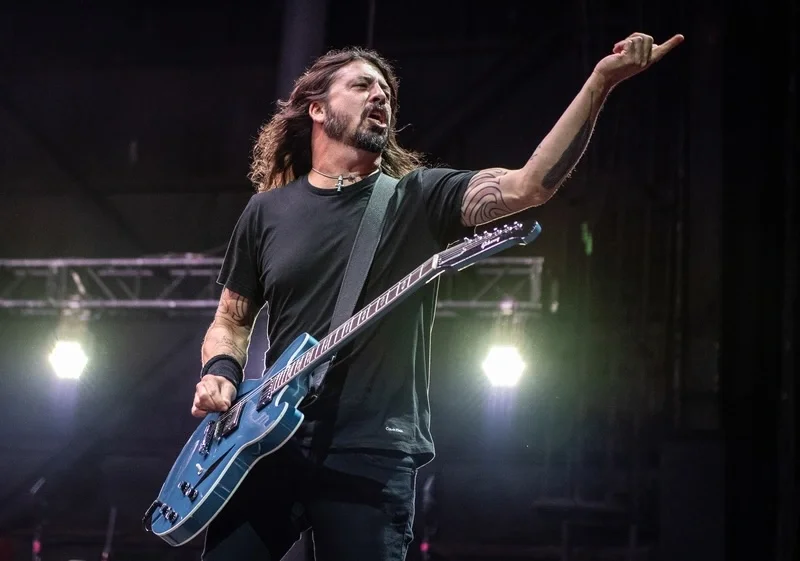 Foo Fighters Dave Grohl live.webp