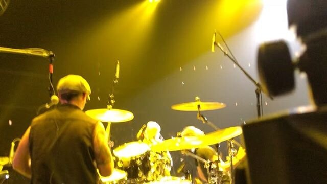 A beautiful evening filled with music, friendship, and a whole lotta love . Pardon the shaky cam. Dem subs were bumpin . @wangchungband @daveschulzkeys #wangchungvirus  #joshuathompsondrums #microsofttheater #losangeles