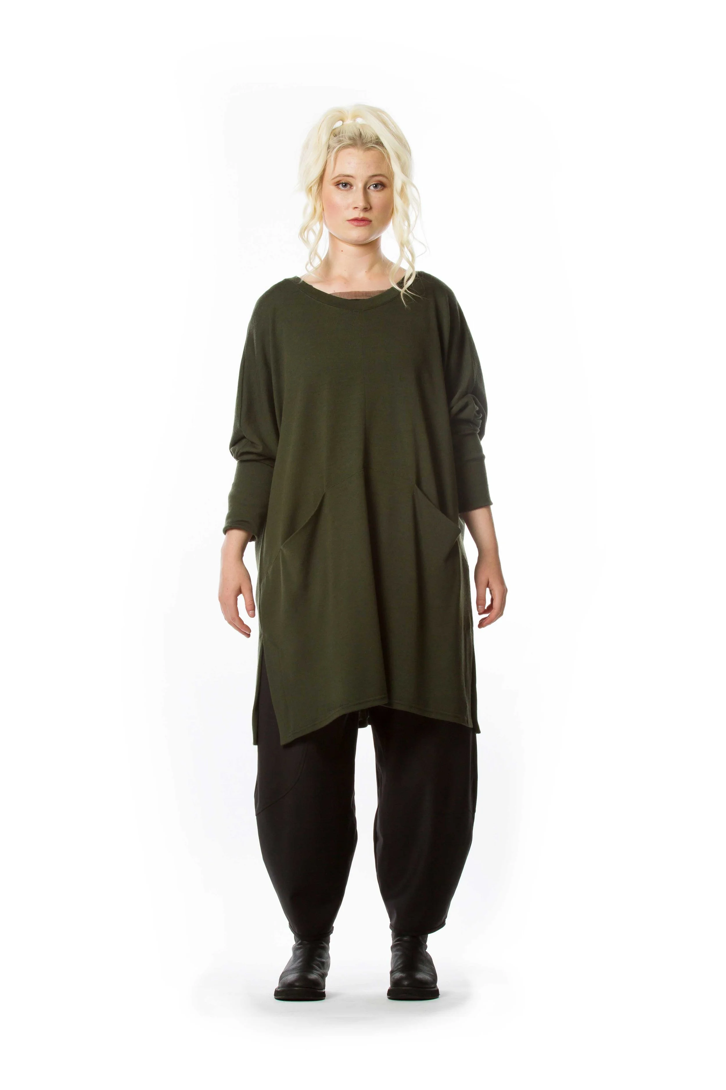 The Cupboard Diane Burkhardt Washi Mid Sweater Essential Singlet Essential Silk Harmonie Pant Front.jpg
