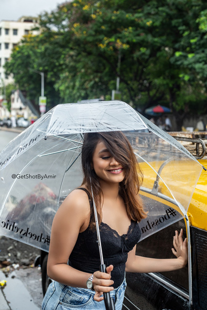 Monsoon Mumbai kaali peels taxi fashion photography with umbrella