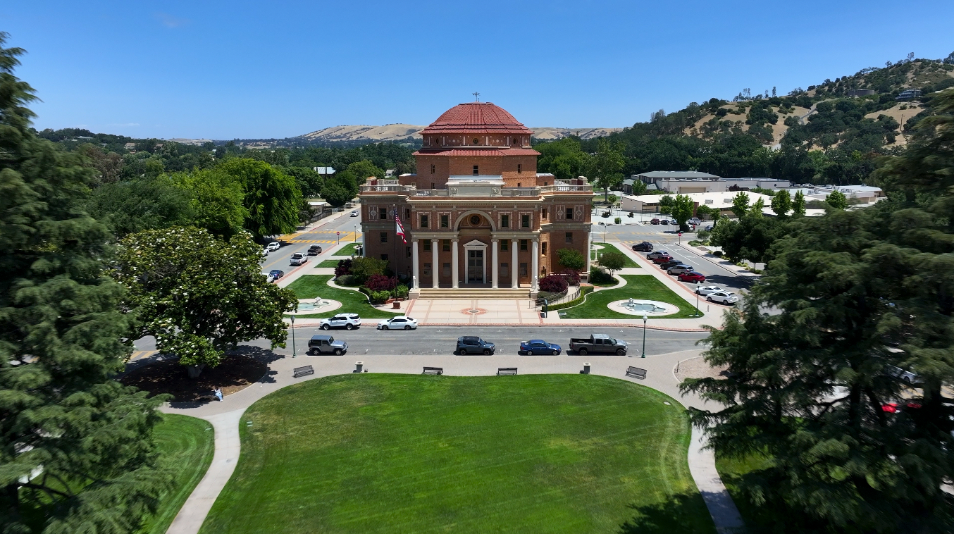 Atascadero Downtown (4 Clips)