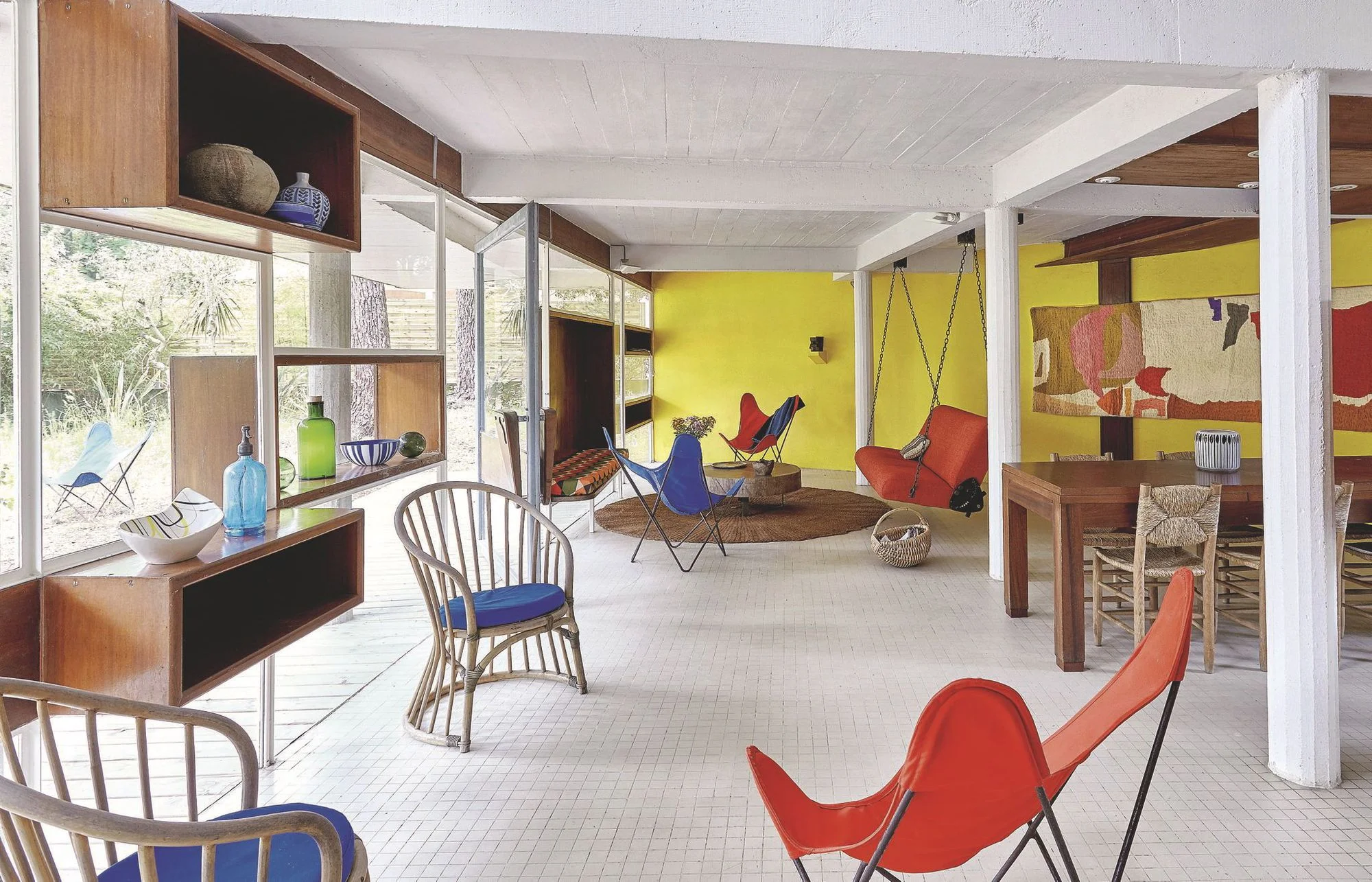 André Wogenscky_un-salon-design-et-colore_5361329.jpg