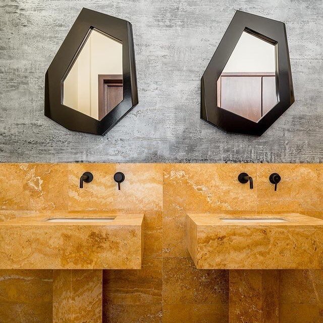 I had Russian interior designer Tim @veresnovsky &lsquo;s work earmarked for my next @museandmaker_ newsletter but couldn&rsquo;t resist posting his work today 👀💫
.
.
#interiordesign #materiality #mirrordesign #bathroomdetails