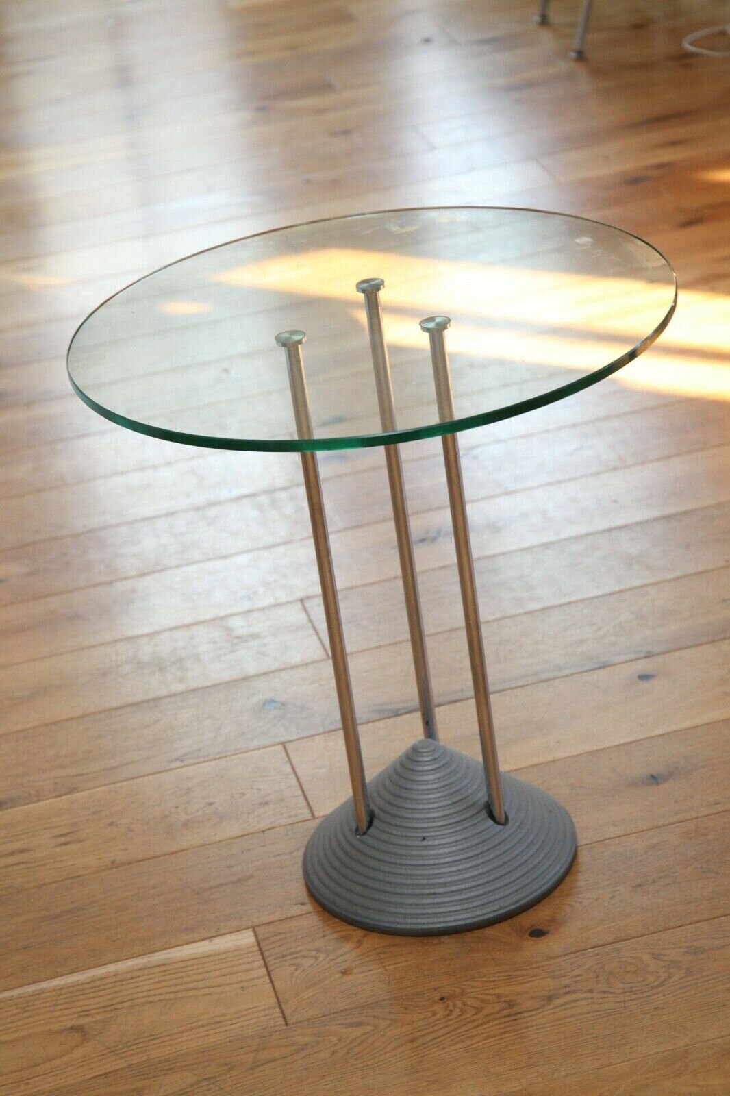 80s Memphis style table