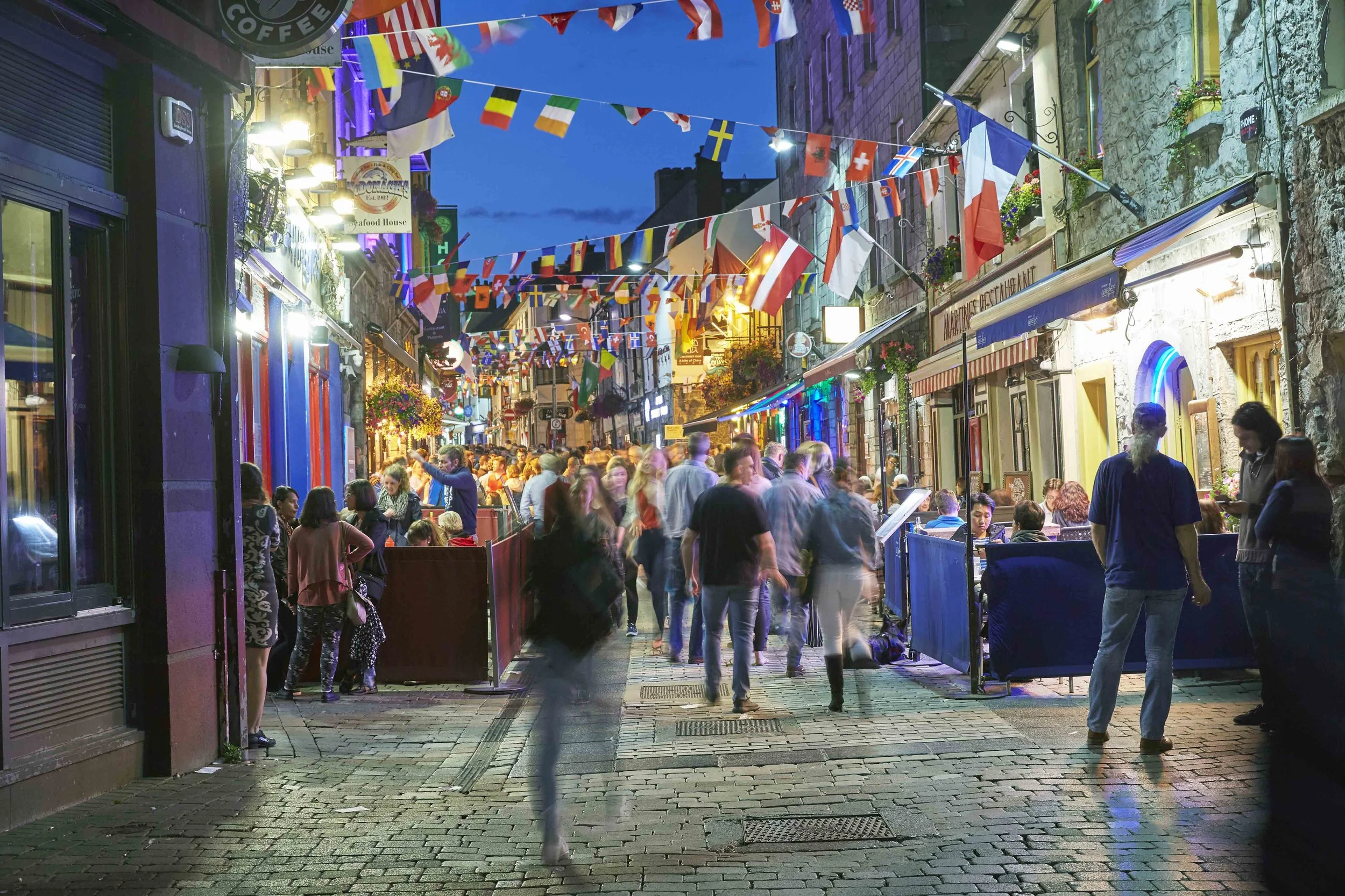 Galway_nightime.jpg