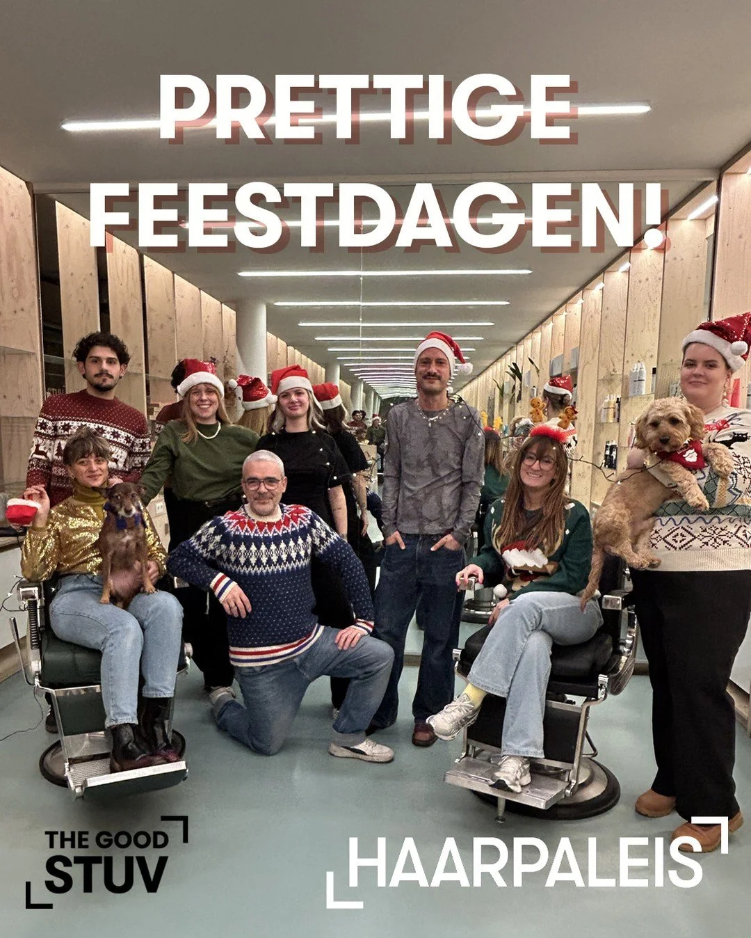 🥂 Van ons naar jullie: fijne feestdagen!

❤️ Dank voor jullie vertrouwen en mooie momenten samen.
In 2026 staan we opnieuw klaar om jullie te verwennen met topkwaliteit, persoonlijk advies en een kapsel dat straalt.

📅 Plan jouw afspraak voor janua