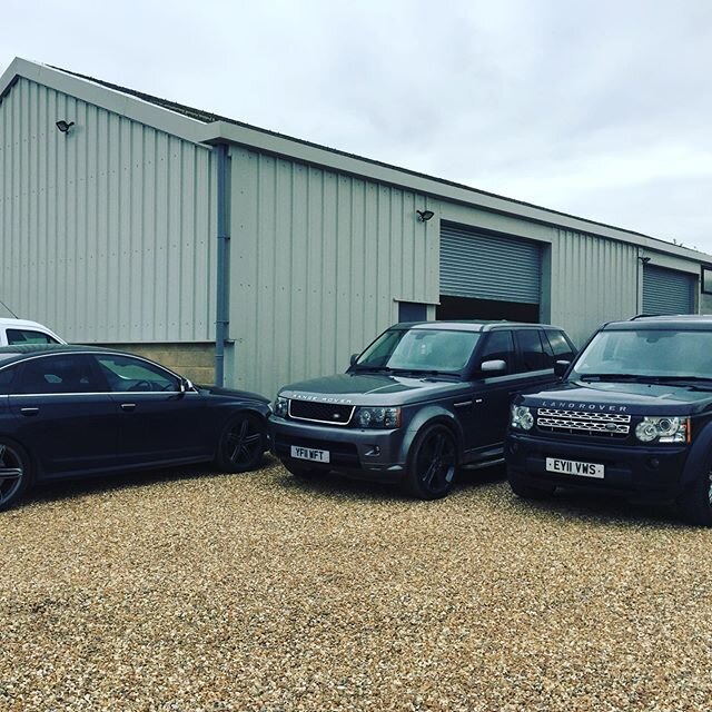 4x4 day at the workshop today #rangeroversport #discovery4  #landrover #rangerover #4x4 #brackleyautomotive