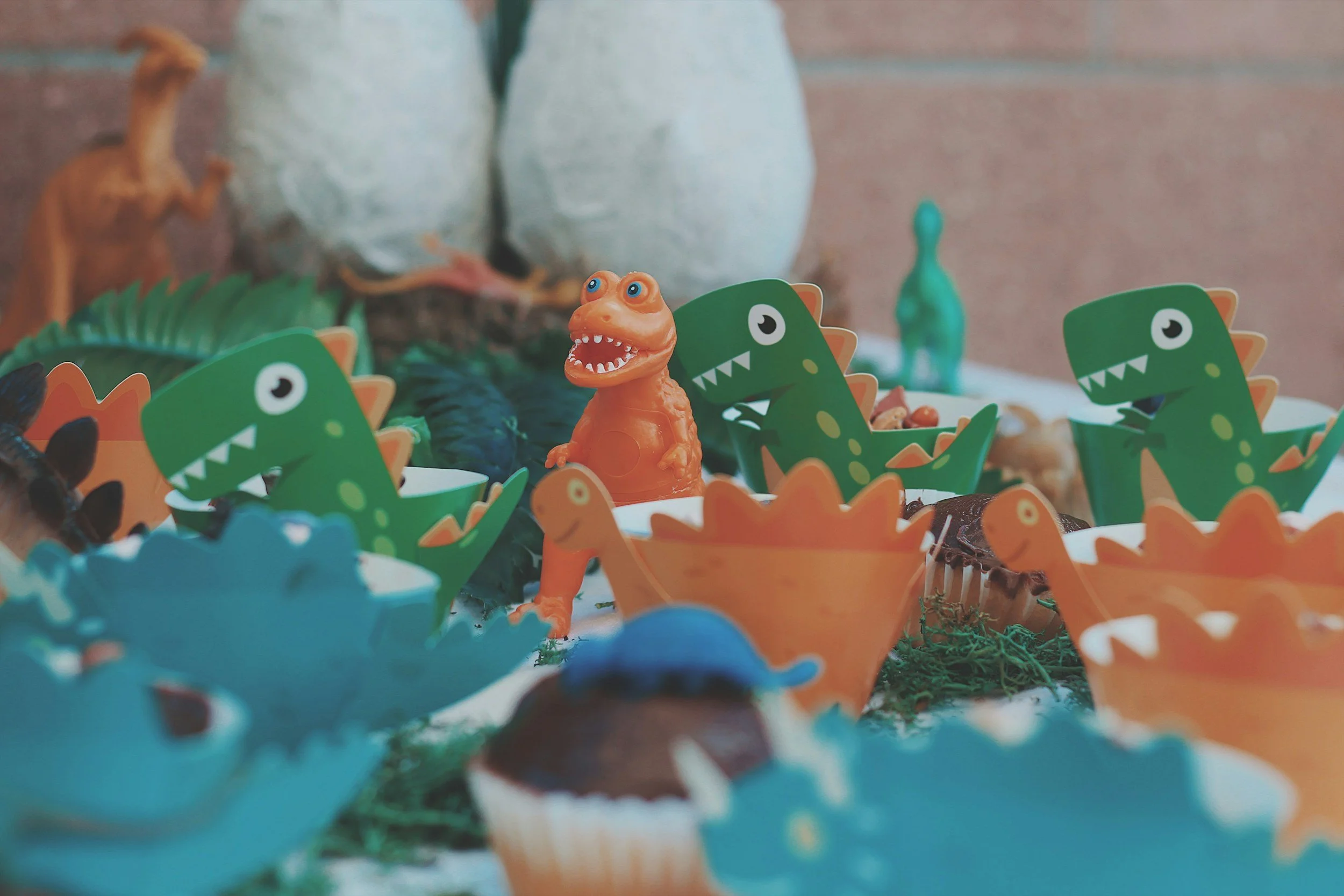 Make CUPCAKES AND EXCAVATE MINI ARCHEOLOGY SITES with CCL Librarians!