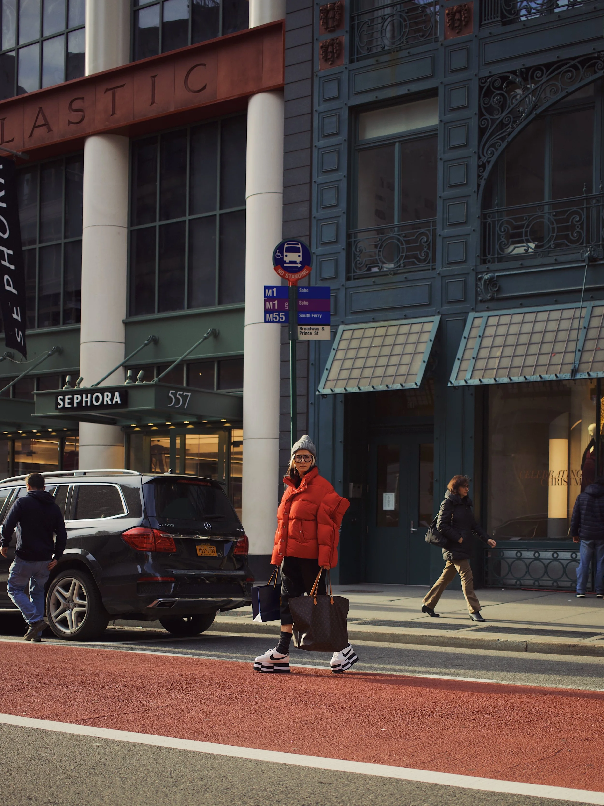 5 Reasons why Street Style Fashion Photographers are Not Paparazzi and a actually shape fashion in New York 
