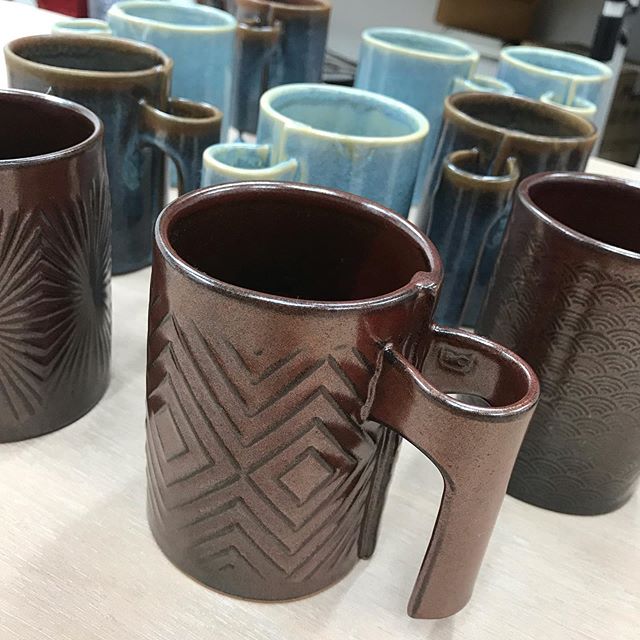Haven&rsquo;t made a batch of these in a while. Really happy with how these fired! #designermugs #handmademugs #handmadeceramics #pot #mugs #hkhandmade #hkmugs #hkcoffee
