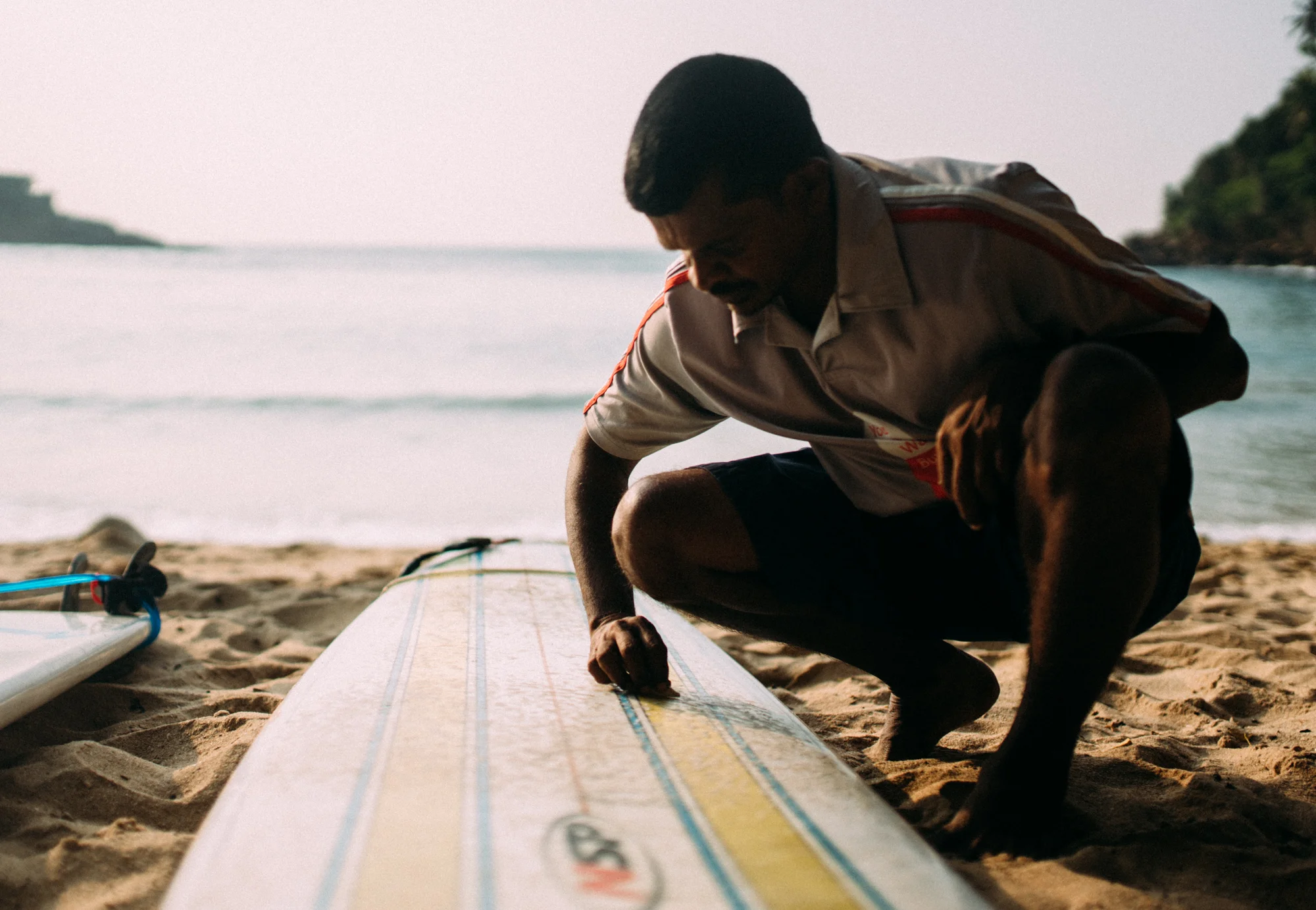 How to wax a board